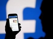 Facebook планирует бороться с публикацией обнаженных фото