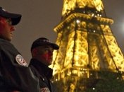 Фермеры привели к Эйфелевой башне 200 овец