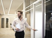 Повага починається з малого - теплої посмішки, щирого компліменту, заохочення та деяких фраз