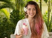 «Где трусы?»: Регина Тодоренко взволновала сеть пляжным фото