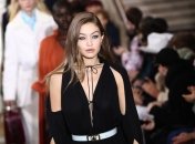 Джиджи Хадид призналась, что работала на Неделе моды уже будучи беременной