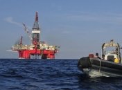 Нефть снова дешевеет после роста накануне