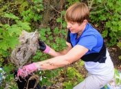 Президент Эстонии убирала мусор в Днепре