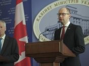 Яценюк: Россия начала "большую игру" против Украины