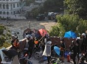 Готовятся к осаде: протестующие Гонконга вооружаются луками и строят катапульты 