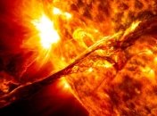 NASA опубликовало видео отрывающегося от Солнца протуберанца (Видео)
