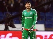 Вратарю Бойко разбили голову в дебютном матче за "Бешикташ"