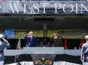 Трамп заявил, что США создают самую быструю в мире гиперзвуковую ракету