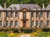 Пара восстанавливает заброшенный французский замок XVIII века (Фото)