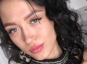 "Захотелось любви и семьи": в России порноактриса внезапно выбросилась из окна