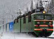 Снегопады в Украине: поезда курсируют по графику