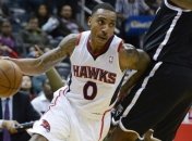 Разыгрывающего "Атланты" арестовали за стычку в баре