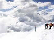 Спасатели предупредили об опасности схода лавин в Карпатах