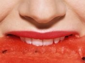 Современные продукты поставили крест на здоровье зубов