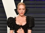 Звезда фильма "Парни не плачут" Хлоя Севиньи тайно вышла замуж (фото) 