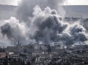 Война в Сирии: повстанцы продолжают окружать боевиков "ИГИЛ" в городе Ракка