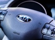 Автосалон Kia опубликовала тизер нового таинственного внедорожника 
