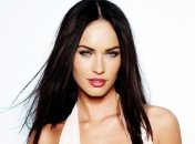 Появились первые снимки новорожденного сына Меган Фокс