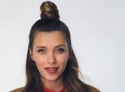 Регина Тодоренко поделилась домашним селфи без макияжа