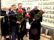 Помпео в Києві вшанував пам'ять полеглих на Донбасі