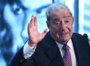 Арум считает, что Ломаченко лучше Мейвезера