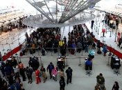 В крупнейших аэропортах США вводят проверки на Эбола