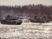 Украинские танкисты отработали захват позиций боевиков на Донбассе: видео учений