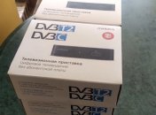 Життя в окупації. Херсон: незаможним мешканцям росіяни роздають тюнери для перегляду пропаганди