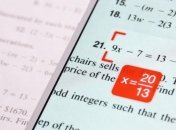 Приложение PhotoMath решает примеры по математике