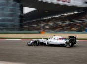 Команды хотят вернуть в Формулу-1 искры и дым