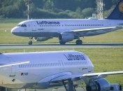 Еще одна авиакомпания отменяет рейсы из-за коронавируса 