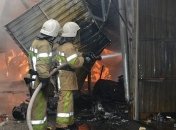 Под Харьковом горел завод, погиб рабочий