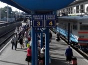 Через негоду частина поїздів прямують із значним запізненням (список)