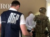"Советника президента" и "генерала СБУ" задержали за вымогательство миллиона