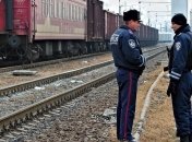 Полиция сняла с поезда 11 пьяных болельщиков "Металлиста"