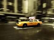 В Николаеве пассажирки похитили такси