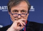 В дом министра обороны Чехии бросили "коктейли Молотова"