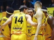 Украинский клуб получил штраф из-за стычки фанатов