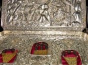 Дарам волхвов поклонились более 1,6 млн человек