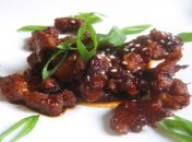 Пряная баранина в темном пиве и соевом соусе