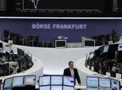 Биржи начали работу разнонаправленным движением главных индексов 