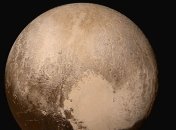 NASA: Харон защищает Плутон от солнечного ветра