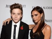 15-летний сын Бэкхемов подрабатывает в кафе (ФОТО)