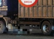 Пытался перебежать сразу пять полос: на гололеде в Киеве произошло смертельное ДТП (видео и фото)