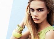 Британскую топ-модель Кару Делавин осудили за рекламную кампанию