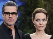 СМИ: Анджелина Джоли не готова расстаться с Брэдом Питтом