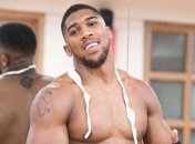 Джошуа провел тренировку на крыше небоскреба (Видео)