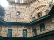 Втеча арештанта з одеського СІЗО потрапила на камеру: повне відео