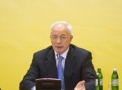 Азаров пожелал украинской разведке успехов