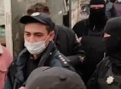 После нашумевшего наезда на толпу людей в Харькове наконец взялись за нарушителей карантина